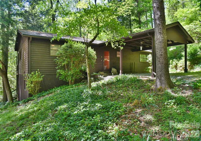 Homes for sale in Black Mountain, NC | 1 Hillcrest Ln, Black Mountain, NC 28711 | MLS# 4368421