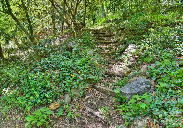 4th image of 1 Hillcrest Ln, Black Mountain, NC 28711 | MLS# 4368421