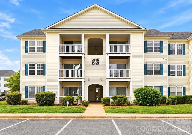Condo for sale at 3937 Mohawk Ct, Charlotte, NC 28215 | MLS# 4368428