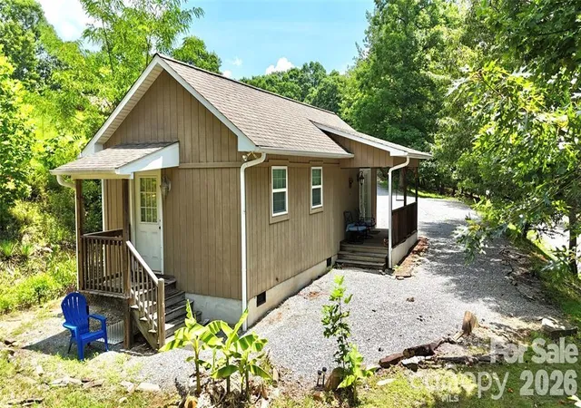 Photo 4 of Single family home for sale at 37 Coyote Dr, Marion, NC 28752 | MLS# 4368436 | Listing updated on 2026-04-11