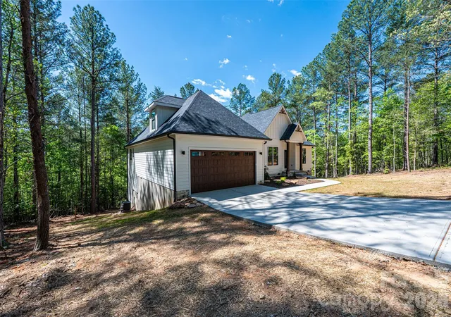 3rd image of 2157 Anchor Ln, Connelly Springs, NC 28612 | MLS# 4368438
