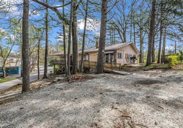 Homes for sale in Hendersonville, NC | 76 Adele Wy, Hendersonville, NC 28792 | MLS# 4368452