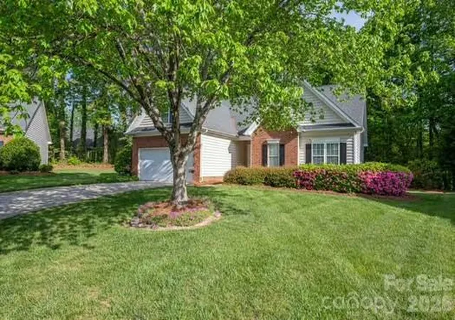 Photo 2 of Single family home for sale at 1614 Iverness Ct, Gastonia, NC 28056 | MLS# 4368454 | Listing updated on 2026-09-05