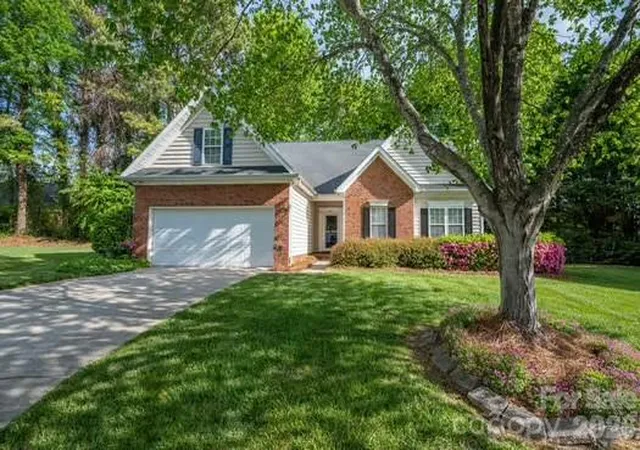 Photo 3 of Single family home for sale at 1614 Iverness Ct, Gastonia, NC 28056 | MLS# 4368454 | Listing updated on 2026-09-05