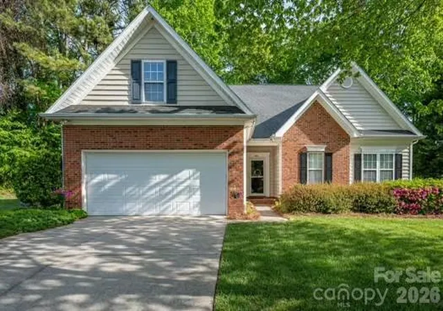 Photo 1 of Single family home for sale at 1614 Iverness Ct, Gastonia, NC 28056 | MLS# 4368454 | Listing updated on 2026-09-05