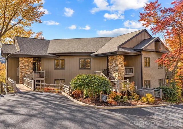 Condo for sale at 101 Spring Rock Rd #B3, Burnsville, NC 28714 | MLS# 4368484