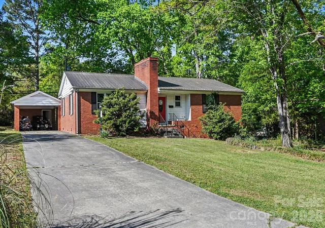 Homes for sale in Lancaster, SC | 102 Azalea Rd, Lancaster, SC 29720 | MLS# 4368526