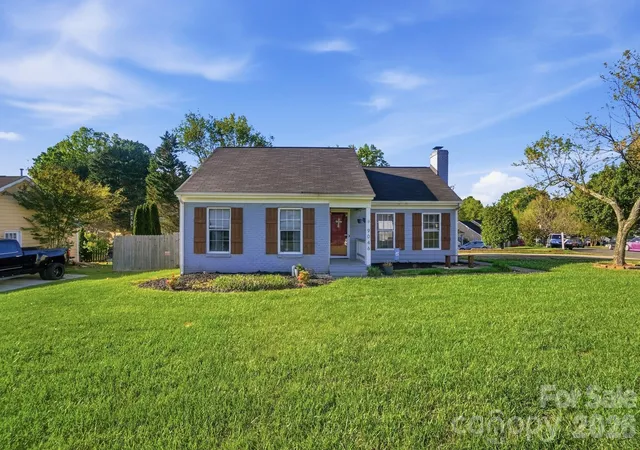 Homes for sale in Charlotte, NC | 9046 Milton Morris Dr, Charlotte, NC 28227 | MLS# 4368531