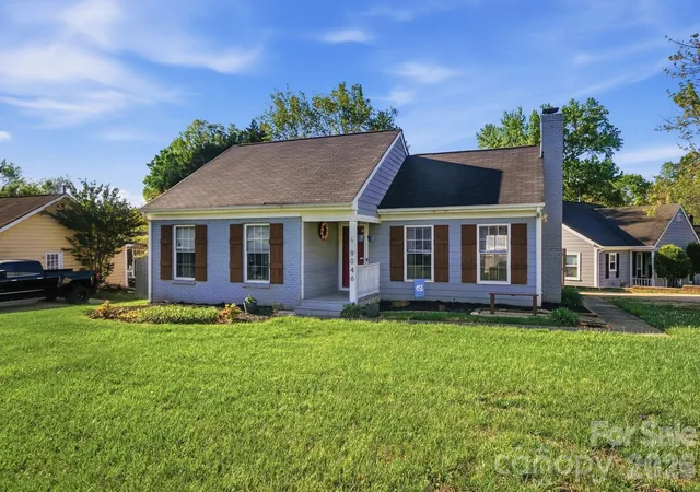 Homes for sale in Charlotte, NC | 9046 Milton Morris Dr, Charlotte, NC 28227 | MLS# 4368531