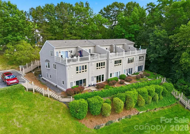 3rd image of 14614 Waterside Dr, Charlotte, NC 28278 | MLS# 4368572