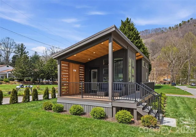 Homes for sale in Maggie Valley, NC | 25 Getaway Ln #1, Maggie Valley, NC 28751 | MLS# 4368609