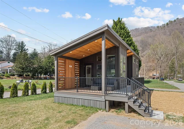 Homes for sale in Maggie Valley, NC | 25 Getaway Ln #1, Maggie Valley, NC 28751 | MLS# 4368609
