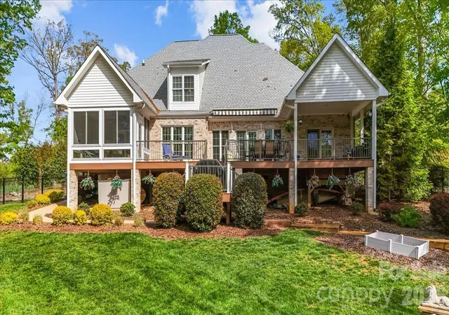 Photo 1 of Single family home for sale at 135 Harbor Dr W, Lexington, NC 27292 | MLS# 4368626 | Listing updated on 2026-07-13