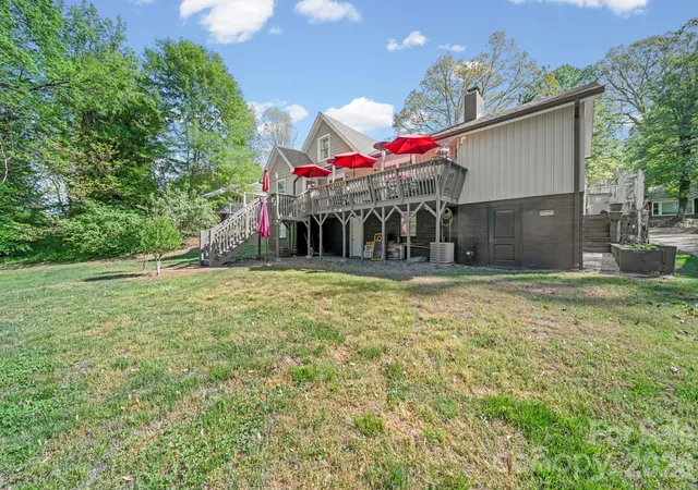 Homes for sale in Lenoir, NC | 421 Tywood St Ne, Lenoir, NC 28645 | MLS# 4368631
