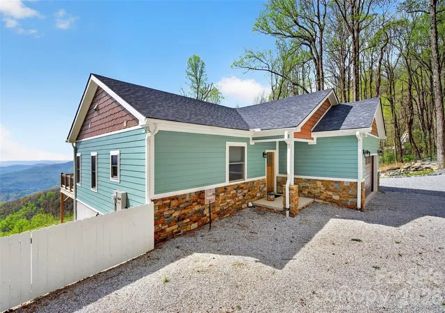 Photo 2 of Single family home for sale at 155 Wrenlock Dr, Little Switzerland, NC 28749 | MLS# 4368647 | Listing updated on 2026-09-30
