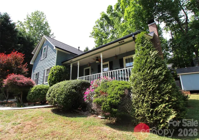 Homes for sale in Gastonia, NC | 2600 Lakewood Dr, Gastonia, NC 28052 | MLS# 4368692