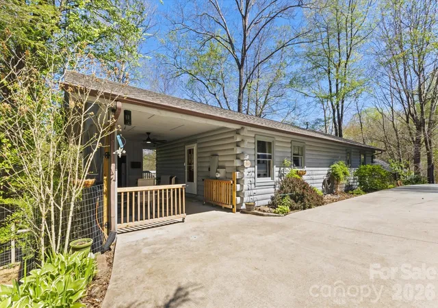 Homes for sale in Waynesville, NC | 187 Cedarwood Dr, Waynesville, NC 28785 | MLS# 4368714