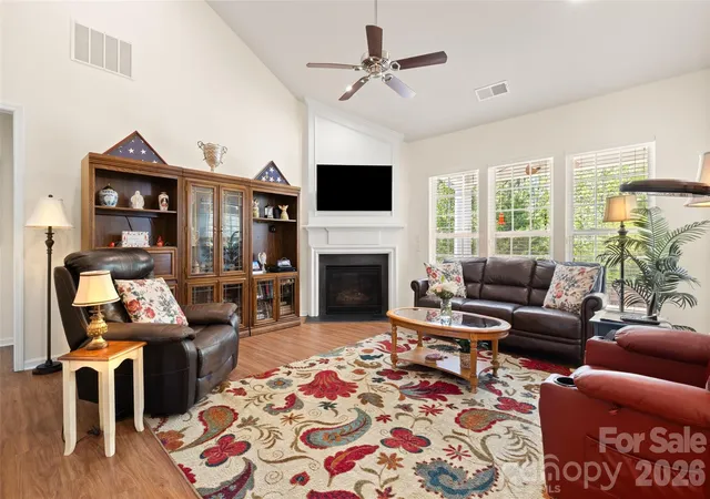 Photo 3 of Single family home for sale at 2190 Hartwell Ln, Fort Mill, SC 29707 | MLS# 4368725 | Listing updated on 2026-08-28