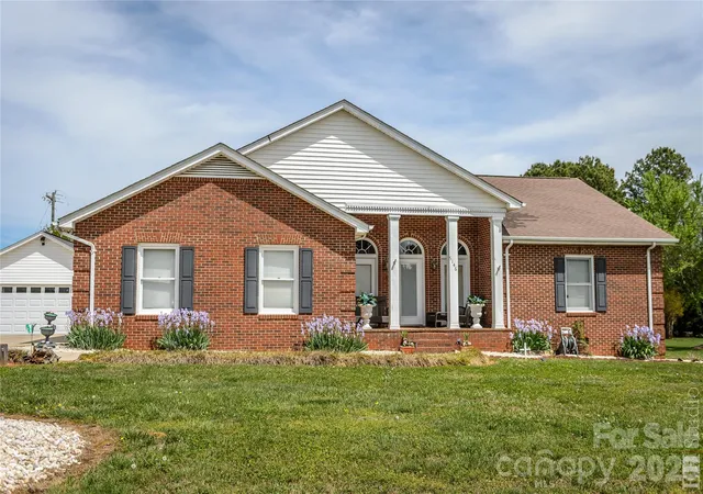 1st image of 5146 Olde School Dr, Hickory, NC 28602 | MLS# 4368767