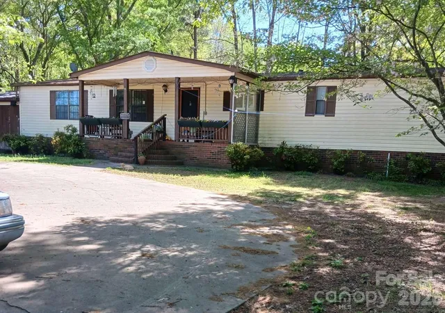 Homes for sale in Mooresboro, NC | 163 Barkley Dr, Mooresboro, NC 28114 | MLS# 4368806
