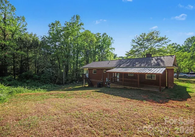 19th image of 2330 18th St Ne, Hickory, NC 28601 | MLS# 4368810