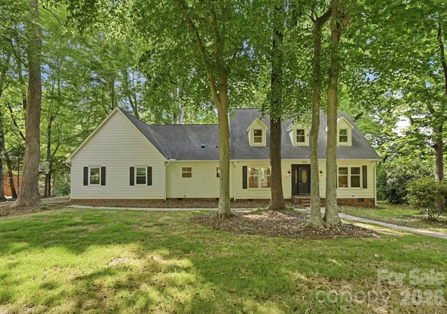 1st image of 3323 Lincoln Ln, Gastonia, NC 28056 | MLS# 4368845