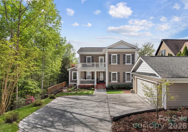 Homes for sale in Asheville, NC | 1672 Olmsted Dr, Asheville, NC 28803 | MLS# 4368882