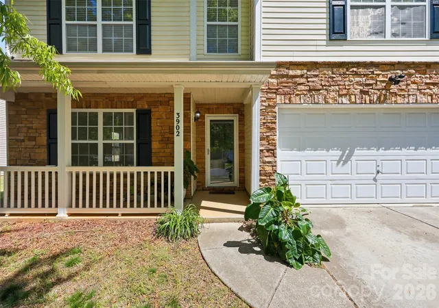 Homes for sale in Charlotte, NC | 3902 Larkhaven Village Dr, Charlotte, NC 28215 | MLS# 4368951
