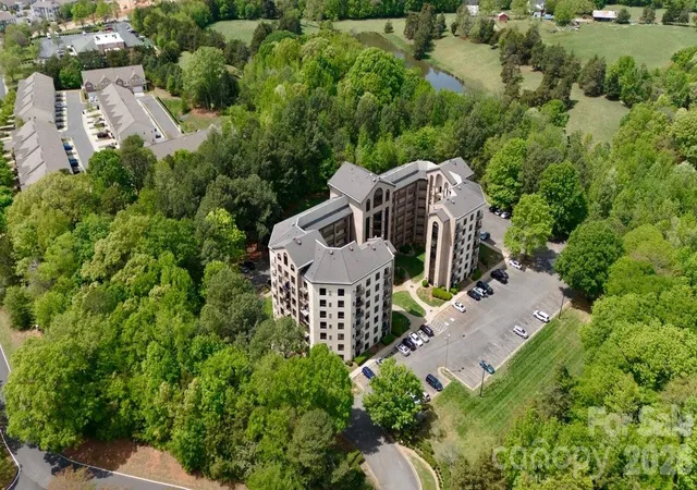 2nd image of 211 Heritage Blvd, Fort Mill, SC 29715