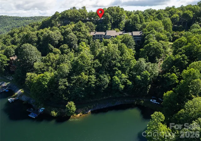 Homes for sale in Brevard, NC | 283 Tinequa Drive, Brevard, NC 28712 | Houzeo
