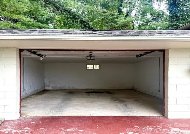 35th image of 110 Chariton Ave, Hendersonville, NC 28739 | MLS# 4369090