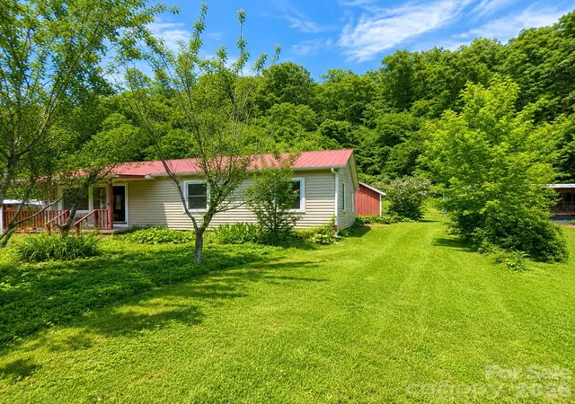 Homes for sale in Old Fort, NC | 522 Old Us 70 Hwy, Old Fort, NC 28762 | MLS# 4369117