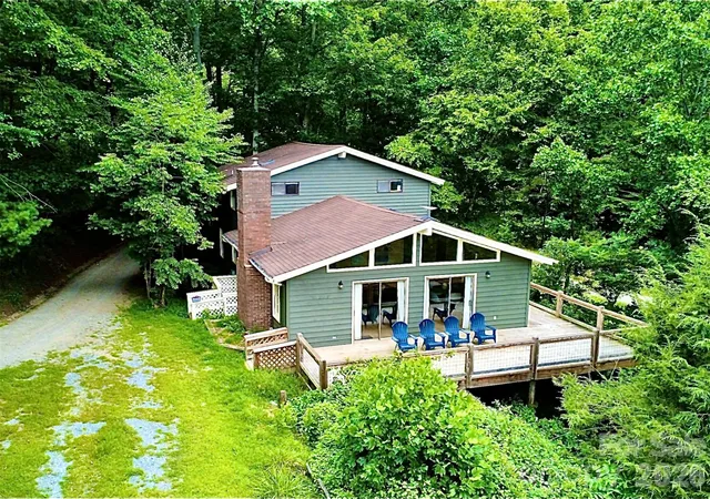 Photo 3 of Single family home for sale at 1511 Water Wheel Cvs, Clyde, NC 28721 | MLS# 4369164 | Listing updated on 2026-08-24