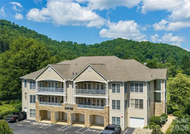 Homes for sale in Maggie Valley, NC | 103 Glenview Ln #5048, Maggie Valley, NC 28751 | MLS# 4369182
