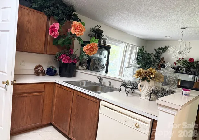 Photo 4 of Single family home for sale at 4046 W Fairmeadow Dr, Lancaster, SC 29720 | MLS# 4369191 | Listing updated on 2026-04-14