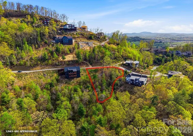1st image of 325 Curtain Blf #W9, Hendersonville, NC 28791 | MLS# 4369194