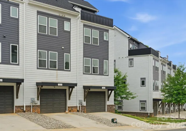 25th image of 606 W End Dr, Charlotte, NC 28208 | MLS# 4369198