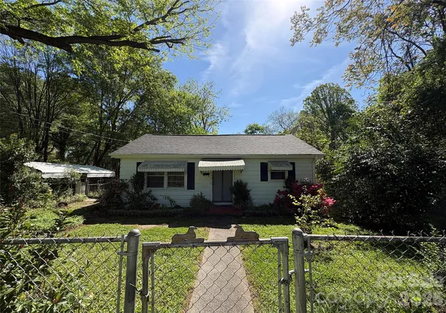 1st image of 430 S Columbia St, Gastonia, NC 28054 | MLS# 4369222