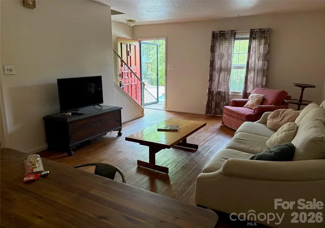 3rd image of 115 Eastcliff Dr Se, Concord, NC 28025