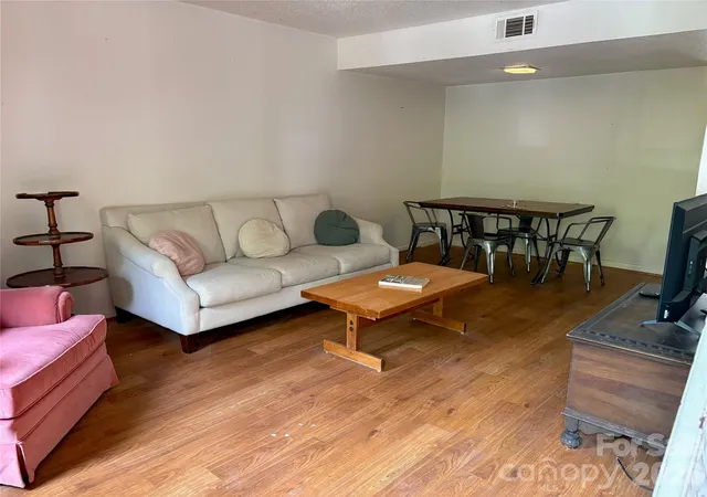 4th image of 115 Eastcliff Dr Se, Concord, NC 28025