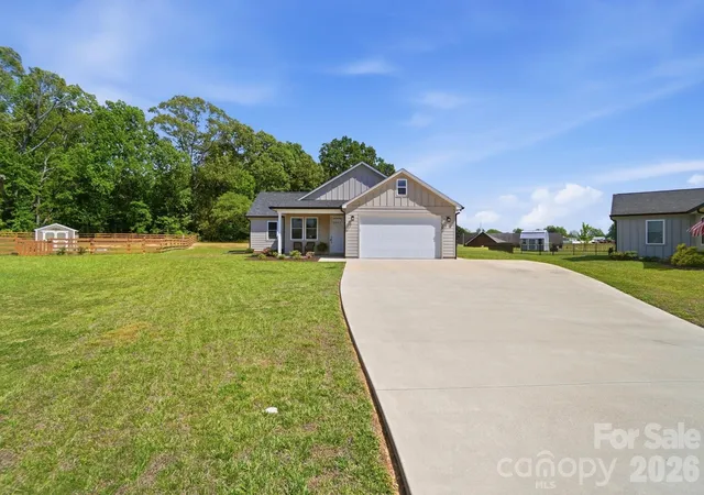 Photo 2 of Single family home for sale at 27636 Taylor Ln, Albemarle, NC 28001 | MLS# 4369303 | Listing updated on 2026-09-09