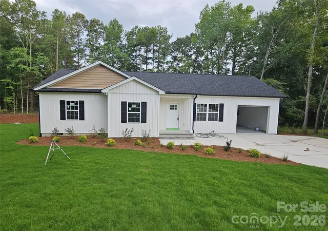 Photo 2 of Single family home for sale at 2566 Heather Ln, Lancaster, SC 29720 | MLS# 4369363 | Listing updated on 2026-08-24