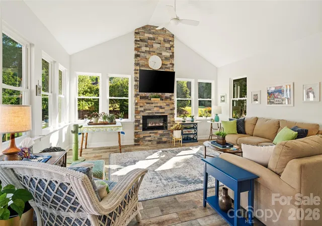 Photo 1 of Single family home for sale at 1701 S Point Rd, Belmont, NC 28012 | MLS# 4369444 | Listing updated on 2026-09-22