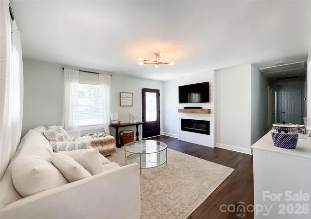 5th image of 3827 Topsfield Rd, Charlotte, NC 28211 | MLS# 4369496