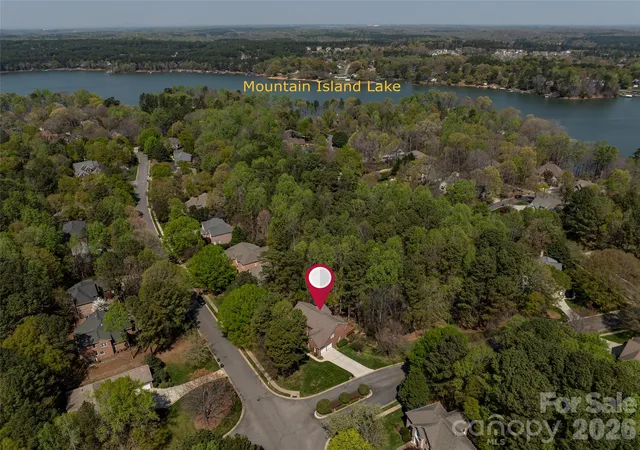 3rd image of 12532 Overlook Mountain Dr, Charlotte, NC 28216 | MLS# 4369521