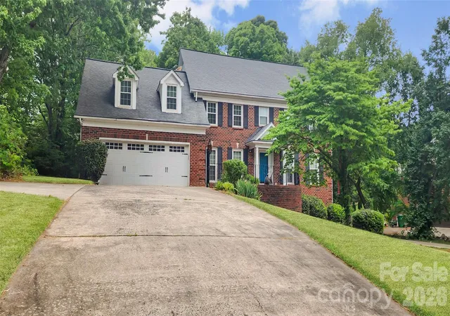 Homes for sale in Charlotte, NC | 8331 Dunstaff Rd, Charlotte, NC 28269 | MLS# 4369538
