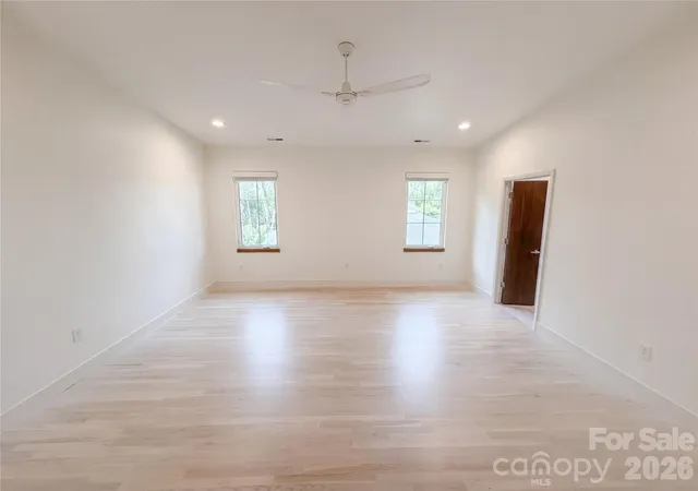 Photo 3 of Single family home for sale at 1609 Richland Dr, Charlotte, NC 28205 | MLS# 4369627 | Listing updated on 2026-10-29