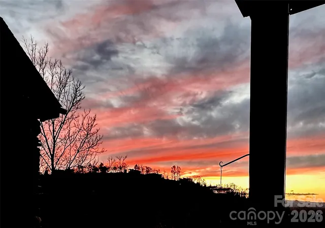 47th image of 8 Timber Wolf Ct, Asheville, NC 28804 | MLS# 4369628