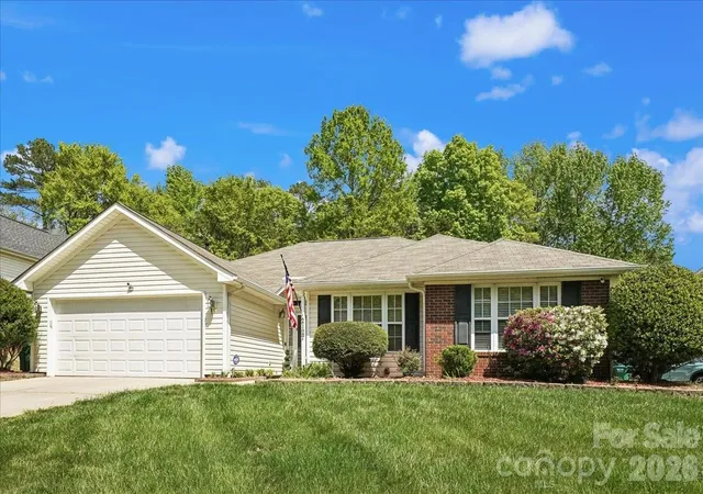 Homes for sale in Matthews, NC | 2127 Candlelight Woods Dr, Matthews, NC 28105 | MLS# 4369678