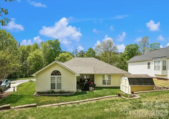 Homes for sale in Matthews, NC | 2127 Candlelight Woods Dr, Matthews, NC 28105 | MLS# 4369678